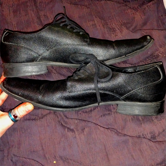 Men's Calvin Klein dress shoes - Picture 3 of 8